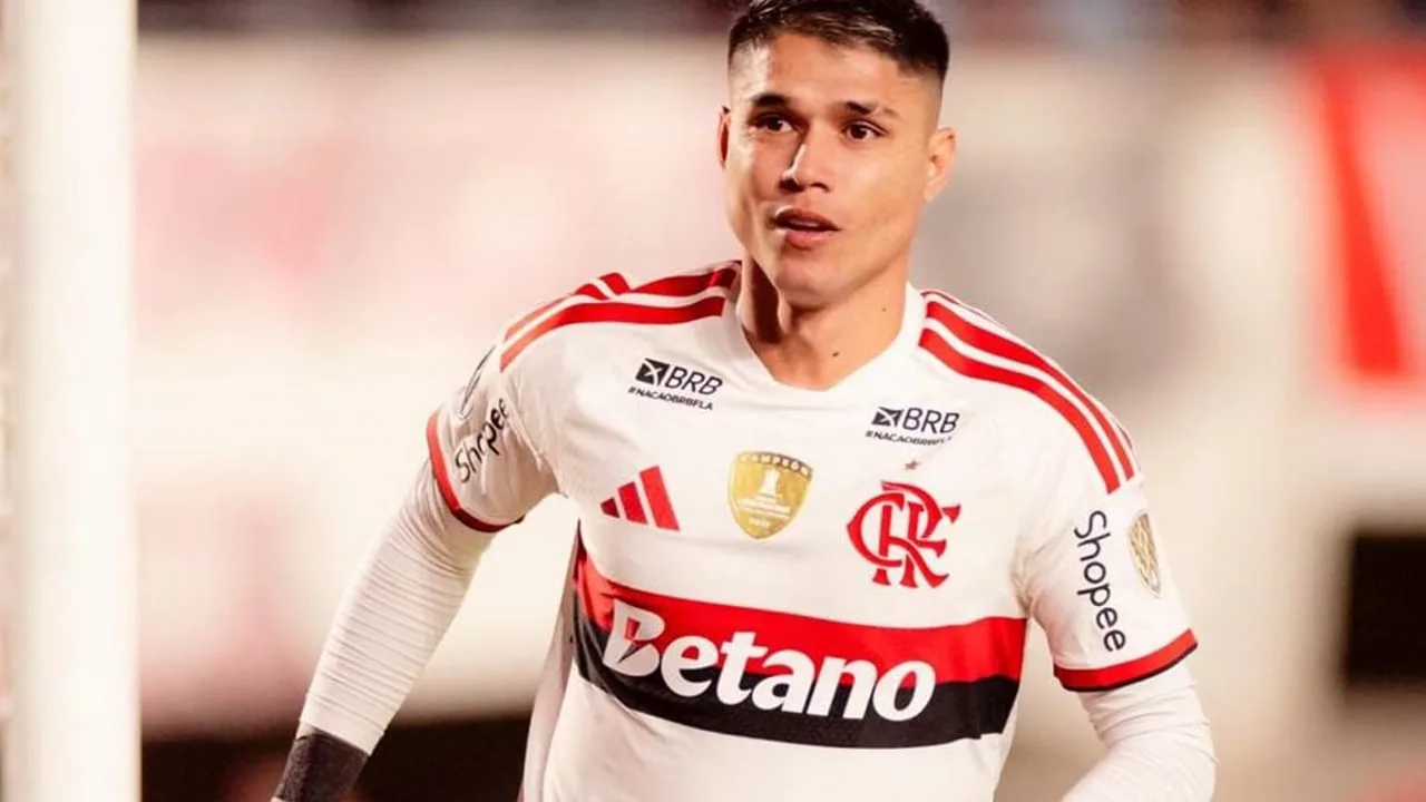 Torcedores do Independiente Medellín em conflito nas arquibancadas do Atanasio Girardot durante partida da Libertadores 2026