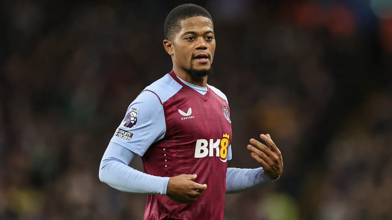 Leon Bailey Butler com a camisa 31 do Aston Villa em partida da Premier League 2025/2026