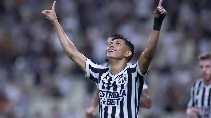 Erick Pulga, atacante do Bahia, em ação com a camisa 16 no Brasileirão Série A 2026