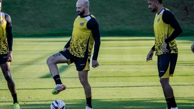 Marlon e os 36 jogos que um meia experiente ainda constrói no Novorizontino