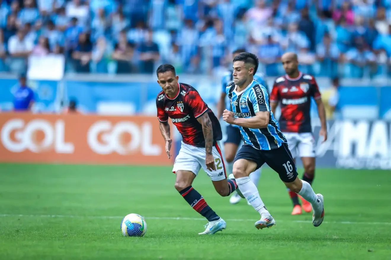 O Flamengo chega com desfalques mas não abre mão da pressão Felipão sobrevive à