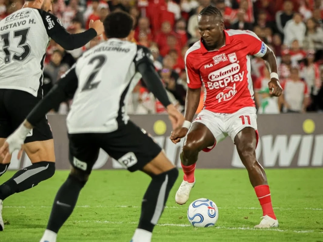 Dois débitos externos que não esperam o Brasileirão terminar Atrasou. E agora o