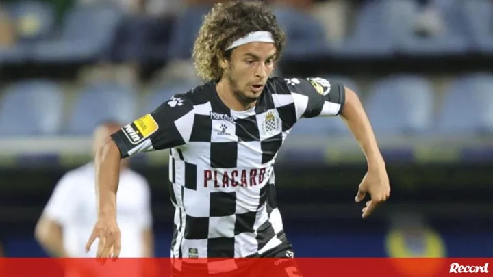 Matchoi Djaló, atacante do São José no NBB 2026, em ação durante partida da temporada