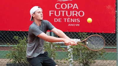 Três match points desperdiçados custaram o top 10 a Paolini em Roma