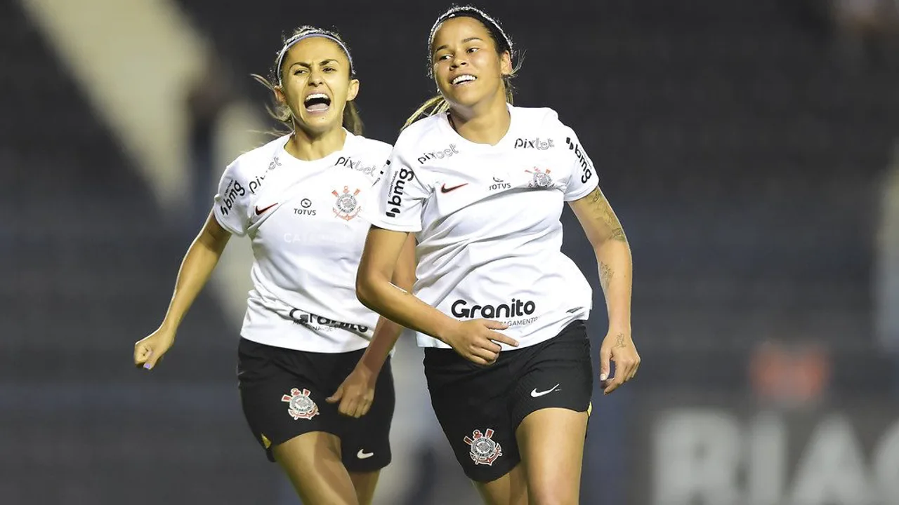 Sede do Corinthians com conselheiros reunidos em sessão deliberativa, ao fundo a Neo Química Arena