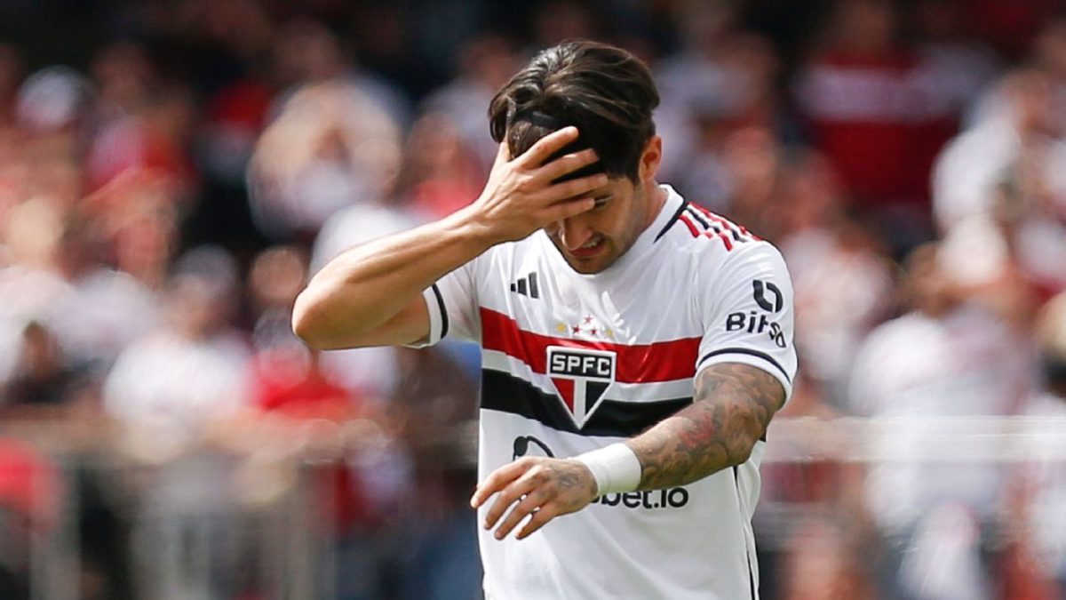 Por que esse jogo entrou para a história Há um ano, Pato e São Paulo escreveram