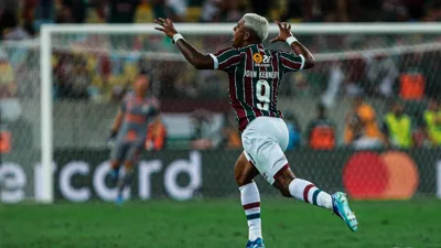 John Kennedy decide e Fluminense vence o Vitória por 1 a 0 no Maracanã