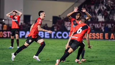 Atletico Goianiense bate o Ceará por 1 a 0 no Castelão com pênalti e expulsão