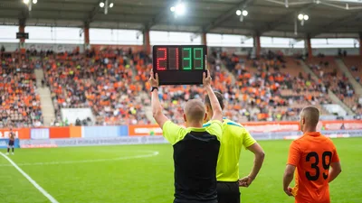 Substituições no futebol: quantas são permitidas e como variam por competição