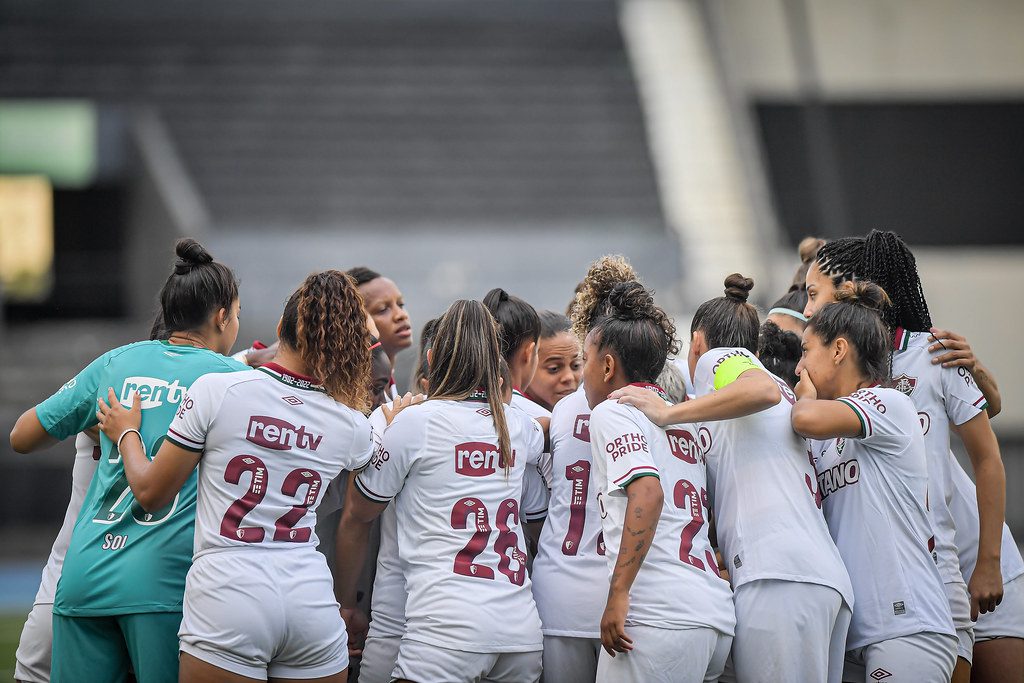 O momento em que o Maracanã virou contra o treinador argentino A substituição qu