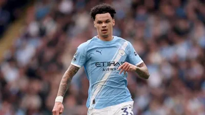 Guardiola perde o controle em Liverpool e o City ainda tem 2 pontos para recuperar