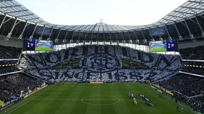 Tudor tirou Kinsky com 17 minutos e abriu uma ferida que não fecha no Tottenham