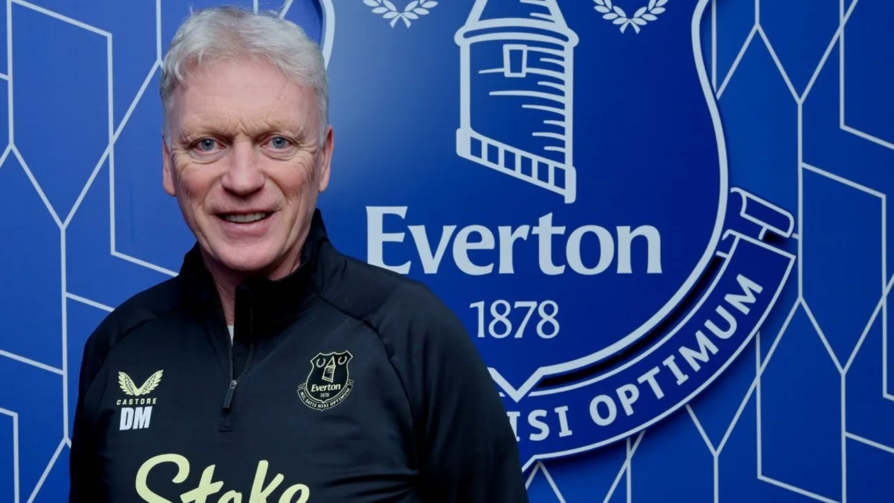 David Moyes, treinador escocês do Everton, à beira do campo na Premier League 2025/2026