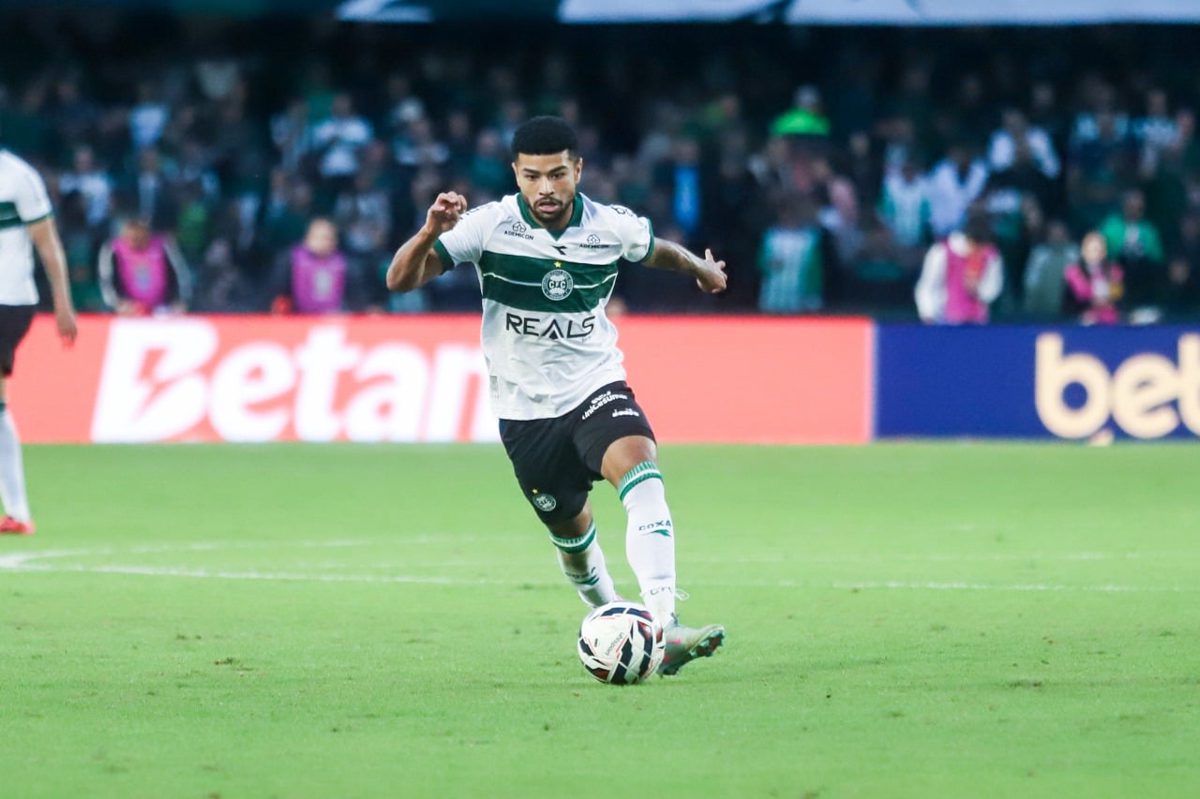 A assinatura técnica que o identifica Por que Lucas Ronier é o nome que o Cori