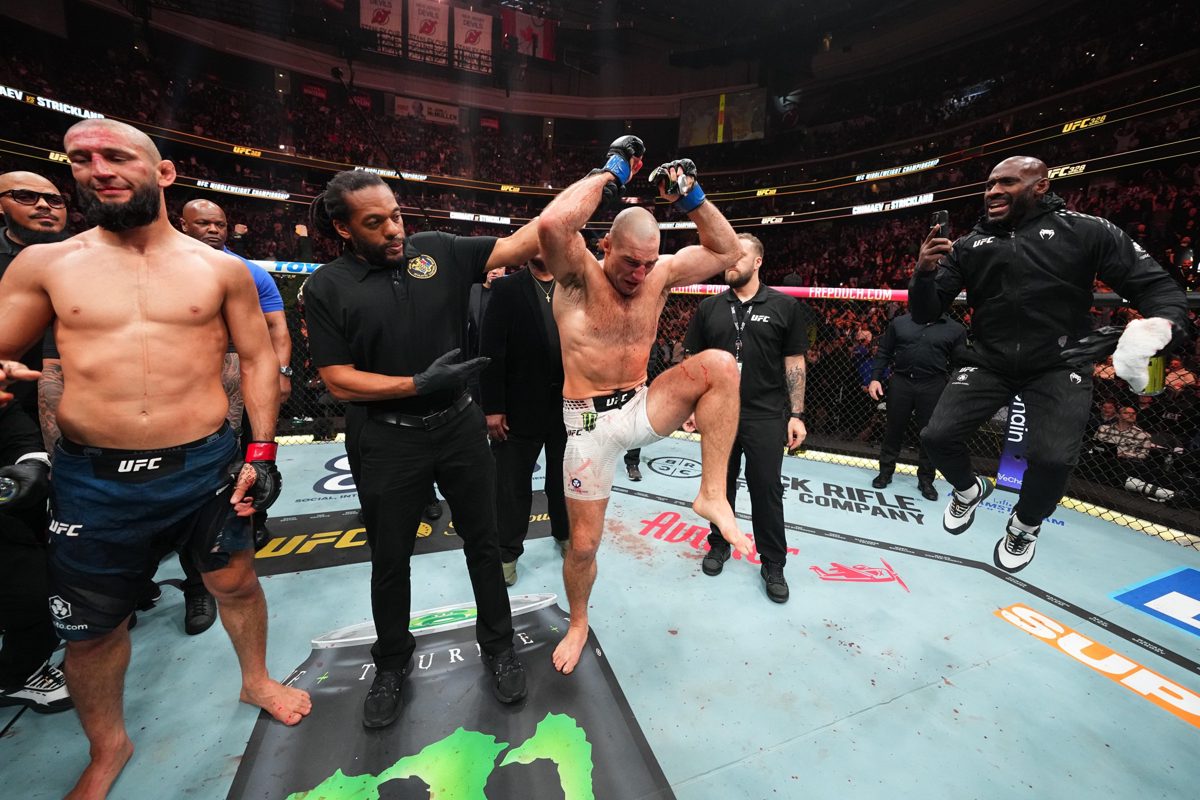 Como Strickland desmontou o jogo de Chimaev round a round Strickland abraçou Chi