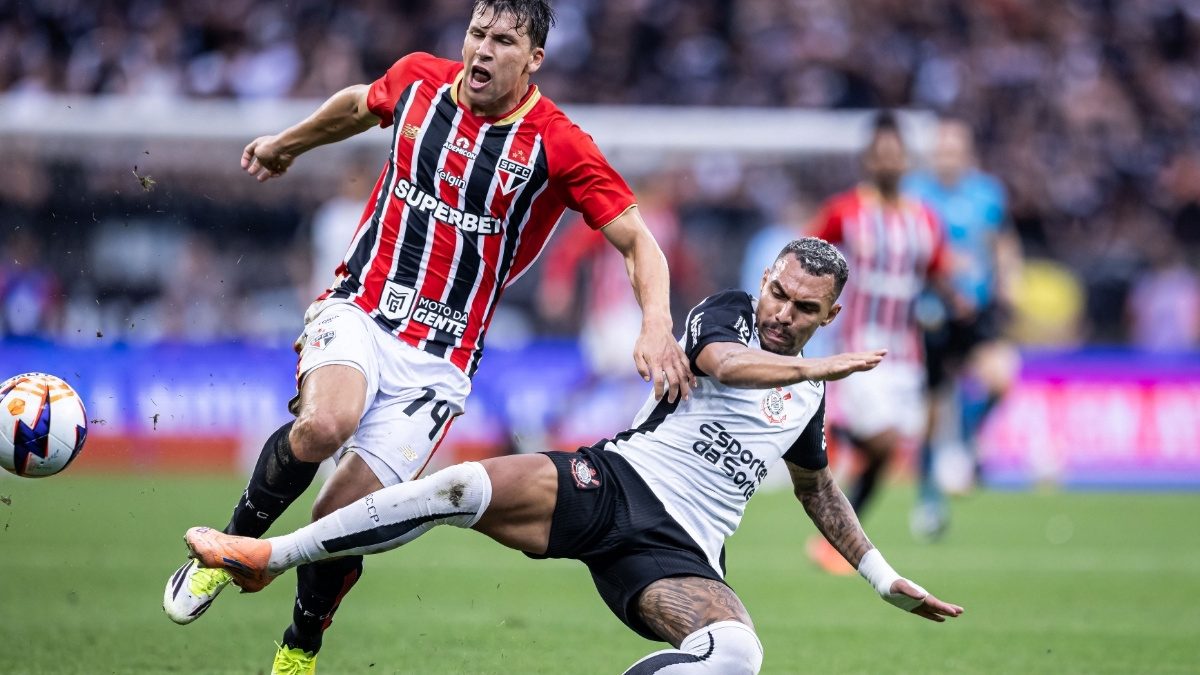 O herói esquecido pelos holofotes Corinthians e São Paulo empatam em 1 a 1