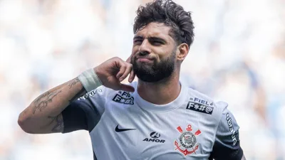 Roger Machado nunca repetiu o time e o Majestoso cobrou a conta