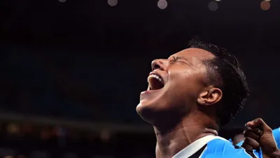 O Grêmio perdeu três goleiros e ainda tem um titular em campo