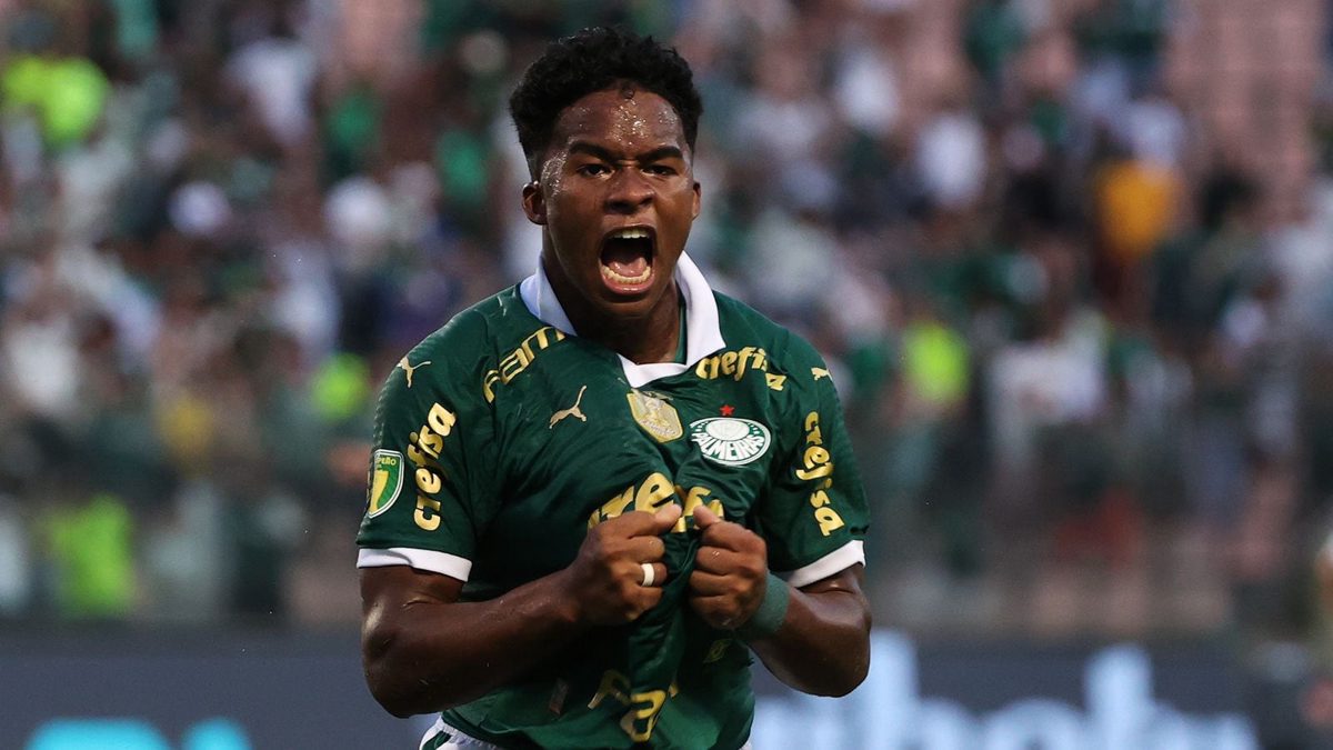 O que os meses no Lyon construíram dentro e fora do campo Gonzalo García vai emb
