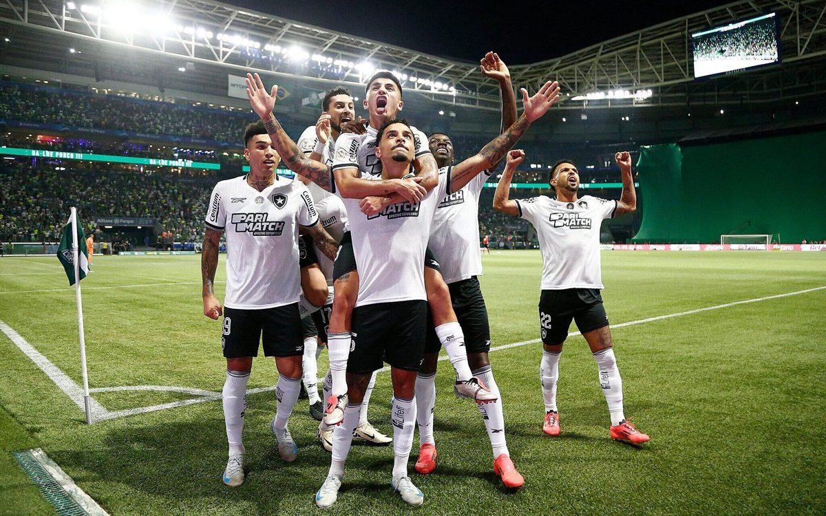Quatro punições da Fifa ao Botafogo em menos de seis meses Quatro bans em seis m
