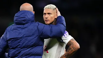 Dois pontos separam o Tottenham do abismo e Richarlison carrega esse peso sozinho