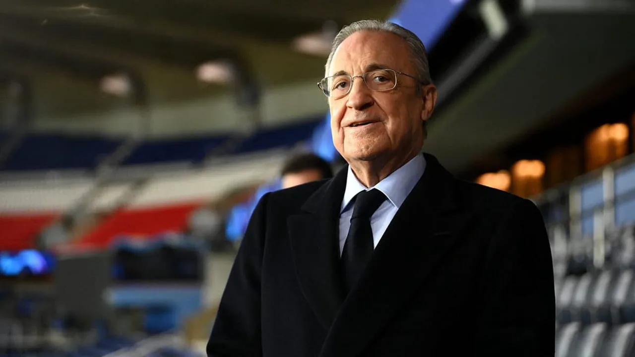 Florentino Pérez na sala de imprensa da Cidade Real Madrid após temporada sem títulos