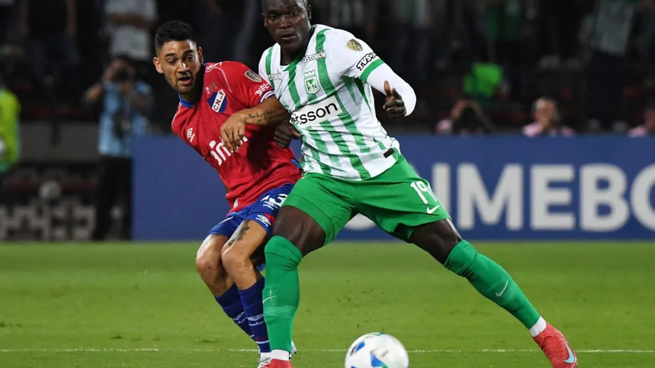 Torcida do Atlético Nacional no Atanasio Girardot durante jogo decisivo da Liga BetPlay 2026
