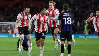 Southampton sobrevive à prorrogação e marca encontro com Hull City em Wembley