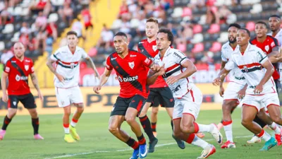 A bola que Bento deixou escapar pode custar uma vaga na Copa do Mundo