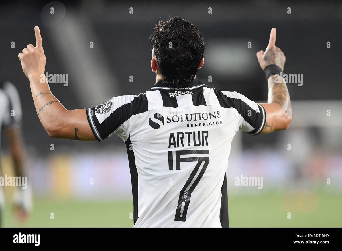 O balancete do Lyon que o Botafogo chamou de fantasioso Quanto o Botafogo deve a