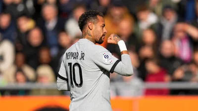 Quatro Copas, quatro histórias de lesão — o padrão que persegue Neymar