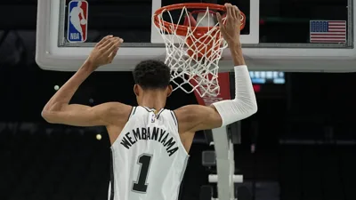 Harper jogou 24 pontos no Jogo 4 e agora é dúvida para salvar os Spurs