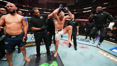 Chimaev colocou o cinturão em Strickland e o perdão virou o gesto do ano no UFC