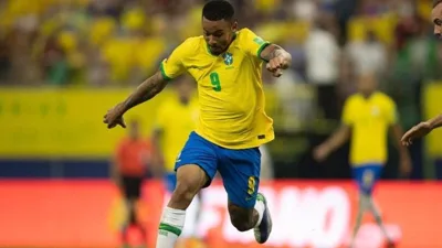 Gabriel Jesus tem números para a Copa, mas Neymar tem Ancelotti do seu lado