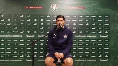 Savarino marca, o Flu passa, e a torcida vaia — alguém entende isso?