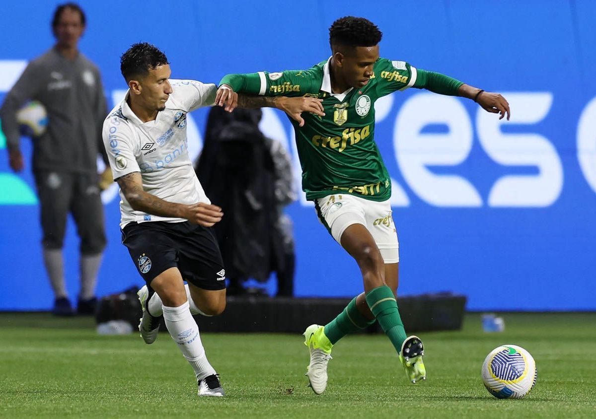 A lesão que interrompeu a melhor fase de Estêvão na Premier League Estêvão encer