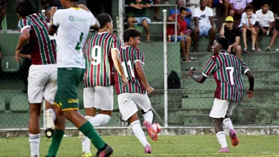 O Fluminense passou — e foi vaiado por isso no Maracanã