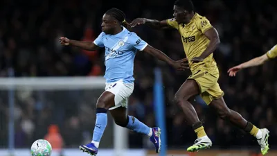 Dois pontos separam City e Arsenal com o título inglês na balança