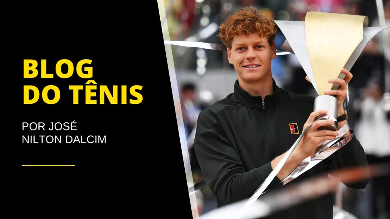 Jannik Sinner celebra vitória no saibro vermelho do Foro Italico em Roma durante o Masters 1000 2026