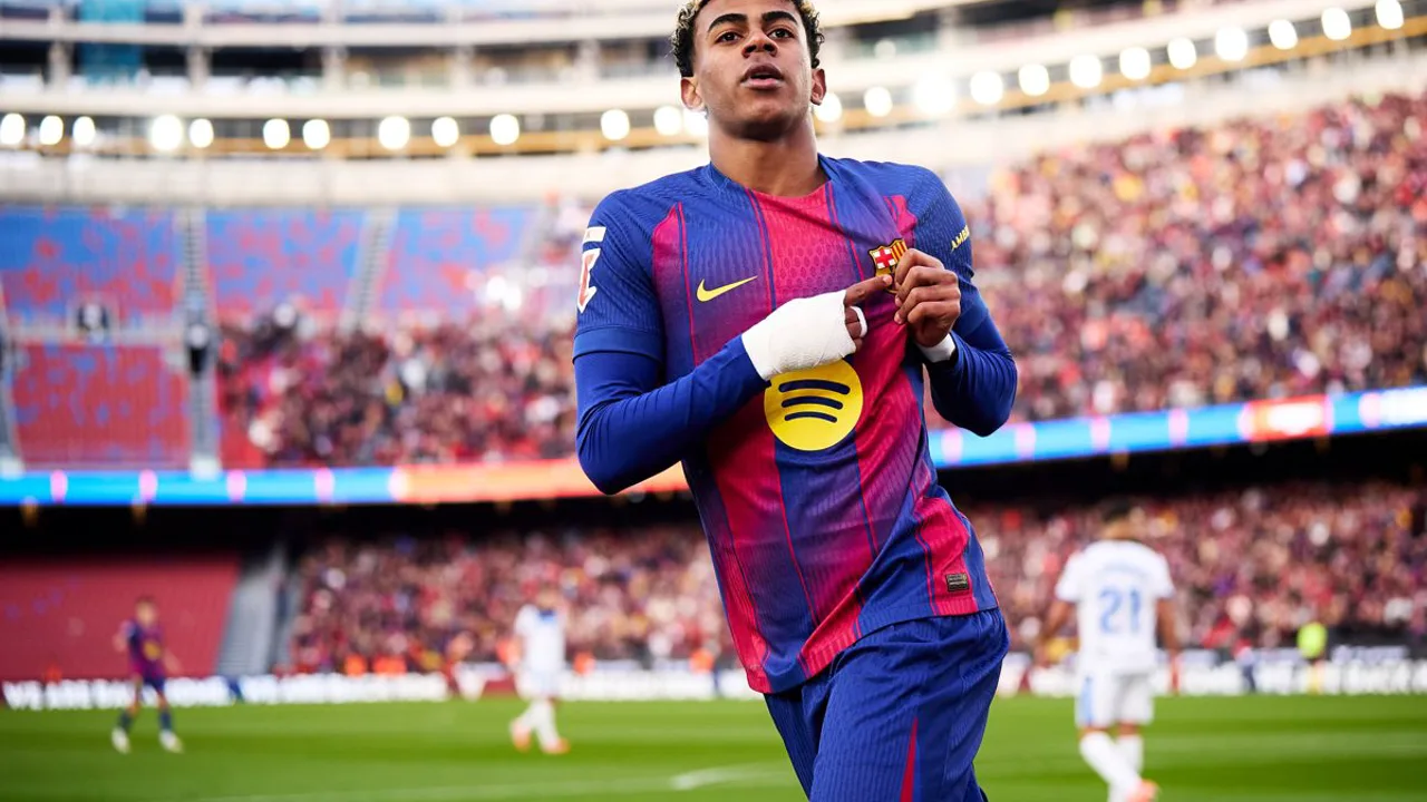 Raphinha comemorando assistência no Camp Nou contra o Alavés pela La Liga 2025/26