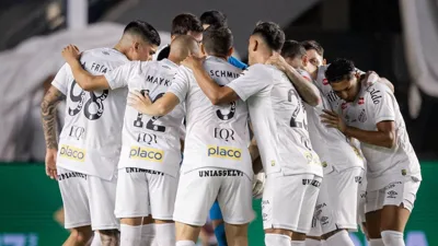 A conta do Arouca chegou primeiro e o elenco do Santos ficou sem salário