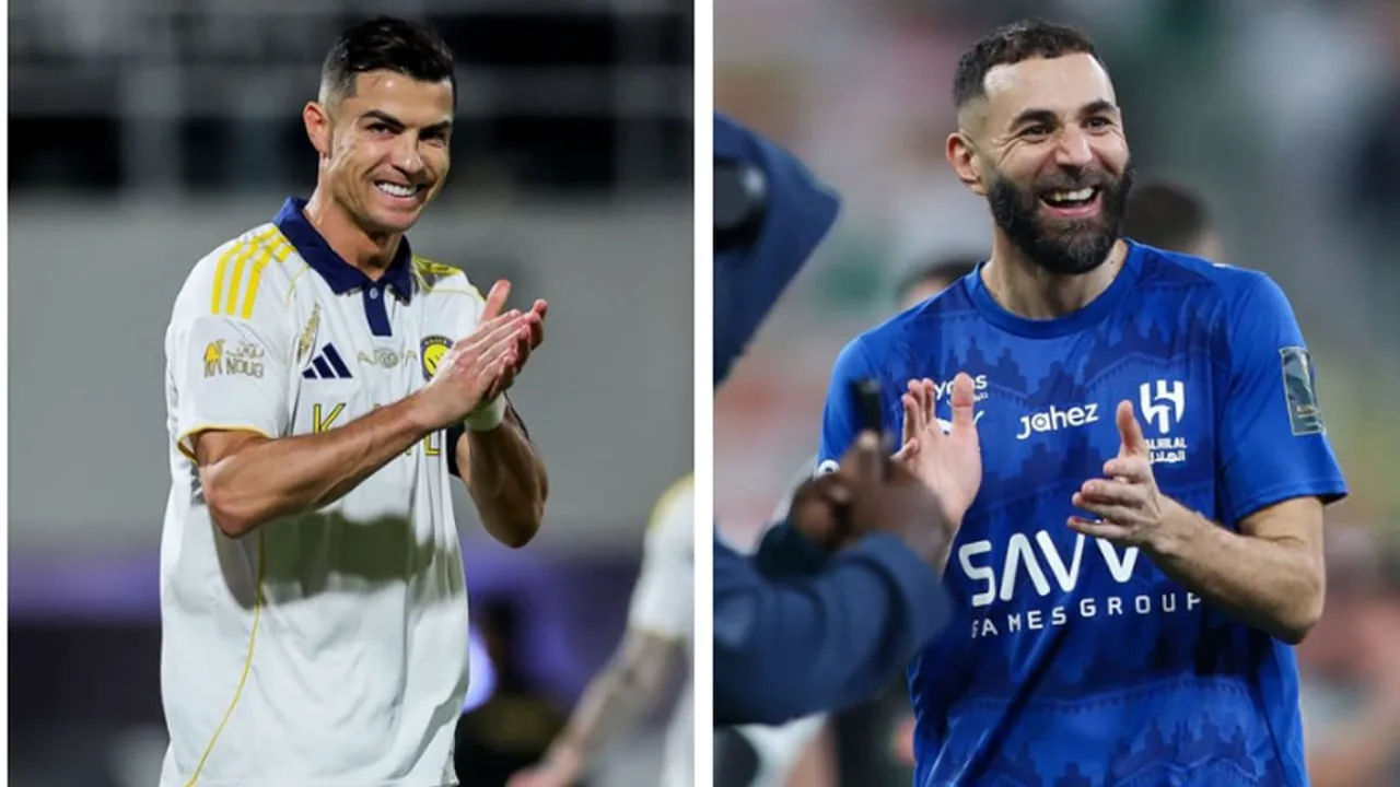 Cristiano Ronaldo e Karim Benzema em campo pelo campeonato saudita, uniformes Al Nassr e Al Hilal