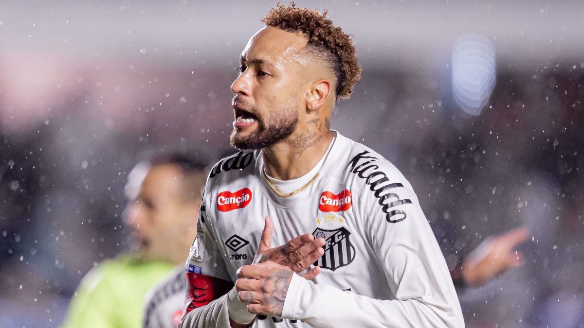 O que Neymar entregou no Couto Pereira Neymar ovacionado em Curitiba abre uma p