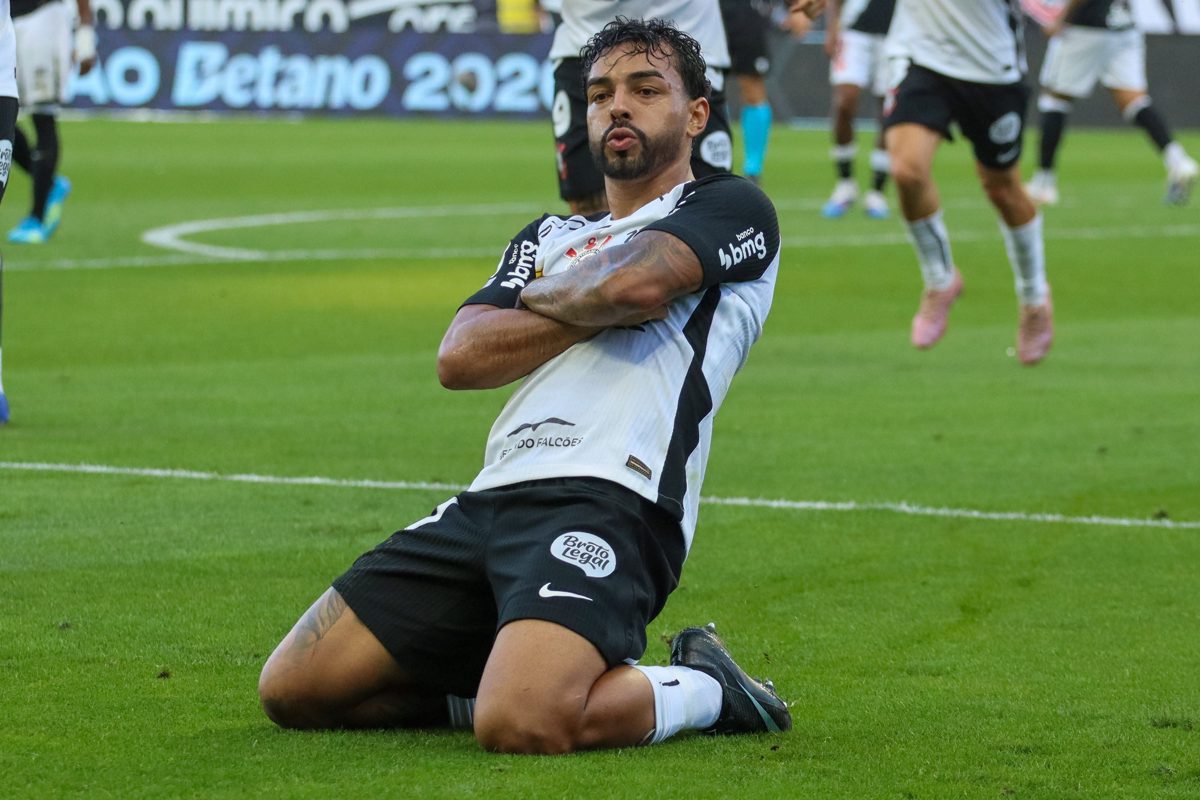 O buraco que a Libertadores ajudou a cavar O Corinthians precisa vender R$ 144 m