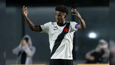 Thiago Mendes marcou o quarto gol sob Renato e o DVD virou piada de vestiário