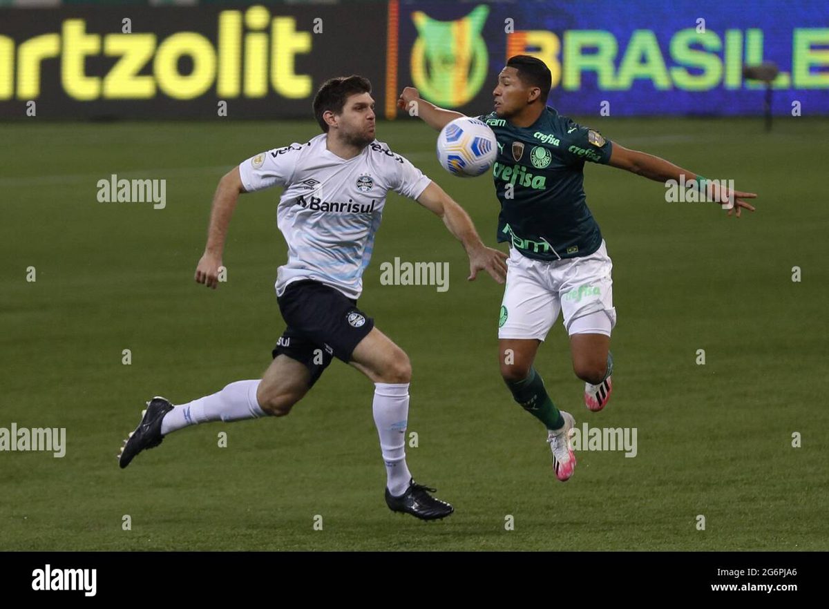 A virada que Abel comparou a um nocaute no 12º round Palmeiras vira em Quito enq
