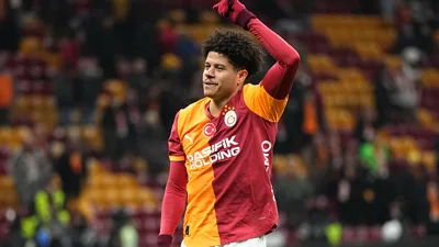 Gabriel Sara ganhou quatro títulos turcos e agora briga por uma Copa do Mundo