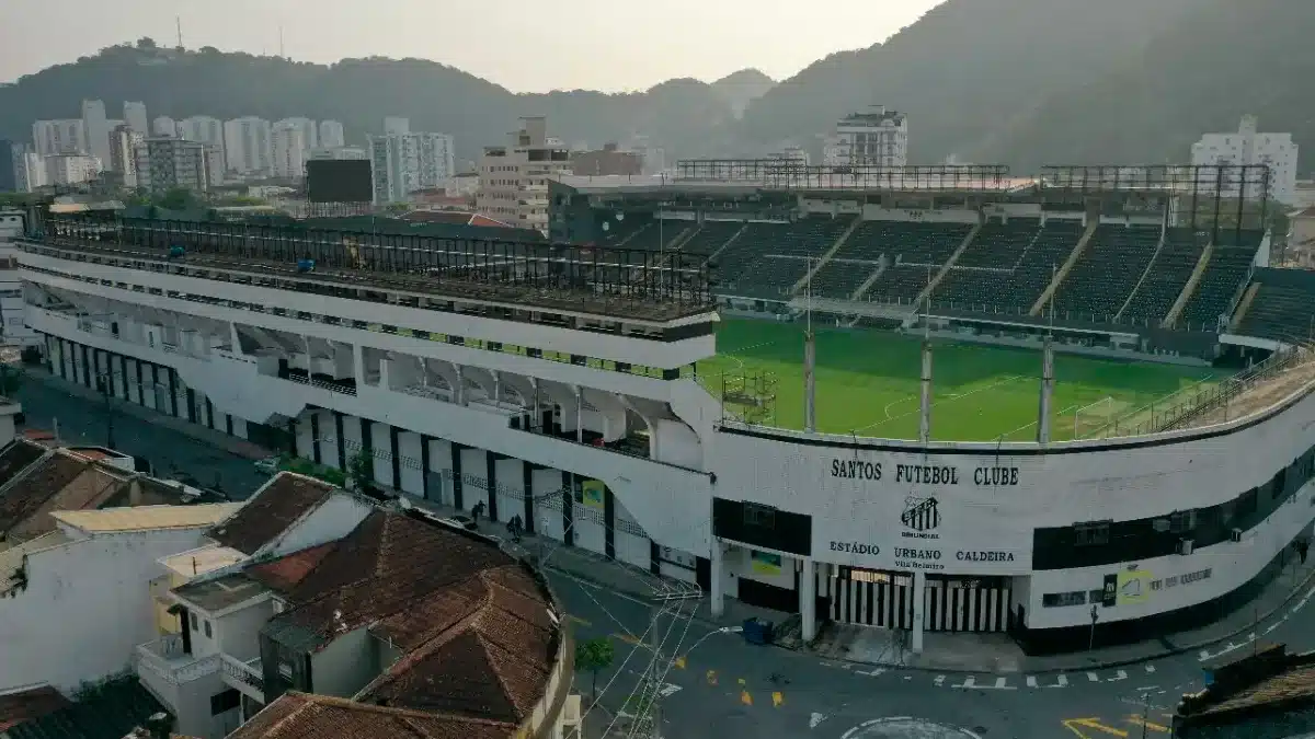 Os dez estádios que saem na frente Por que os clubes da Série A frearam o V