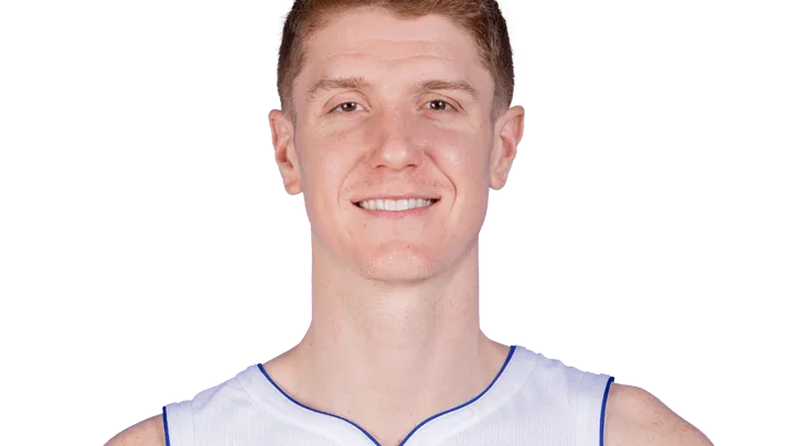 Kevin Huerter, guard número 9 dos Detroit Pistons, em ação durante partida da NBA na temporada 2025-2026