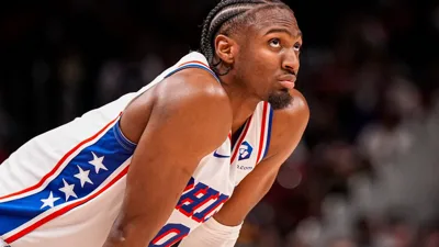 34 jogos e Tyrese Maxey carregando os 76ers numa temporada sem chão firme